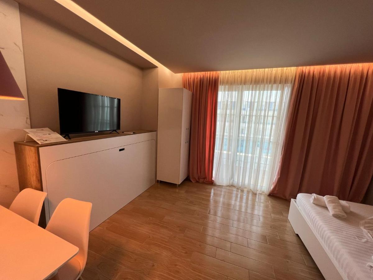 The Wish House Apartment Golem  Ngoại thất bức ảnh
