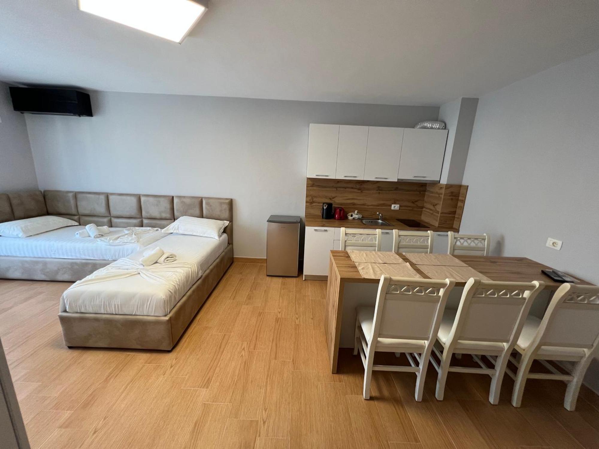 The Wish House Apartment Golem  Ngoại thất bức ảnh
